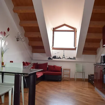 Redentore Apartment *